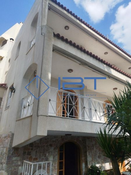 (Προς Πώληση) Κατοικία Μεζονέτα || Άλιμος / Άνω Καλαμάκι - 275τ.μ, 3Υ/Δ, 750000€